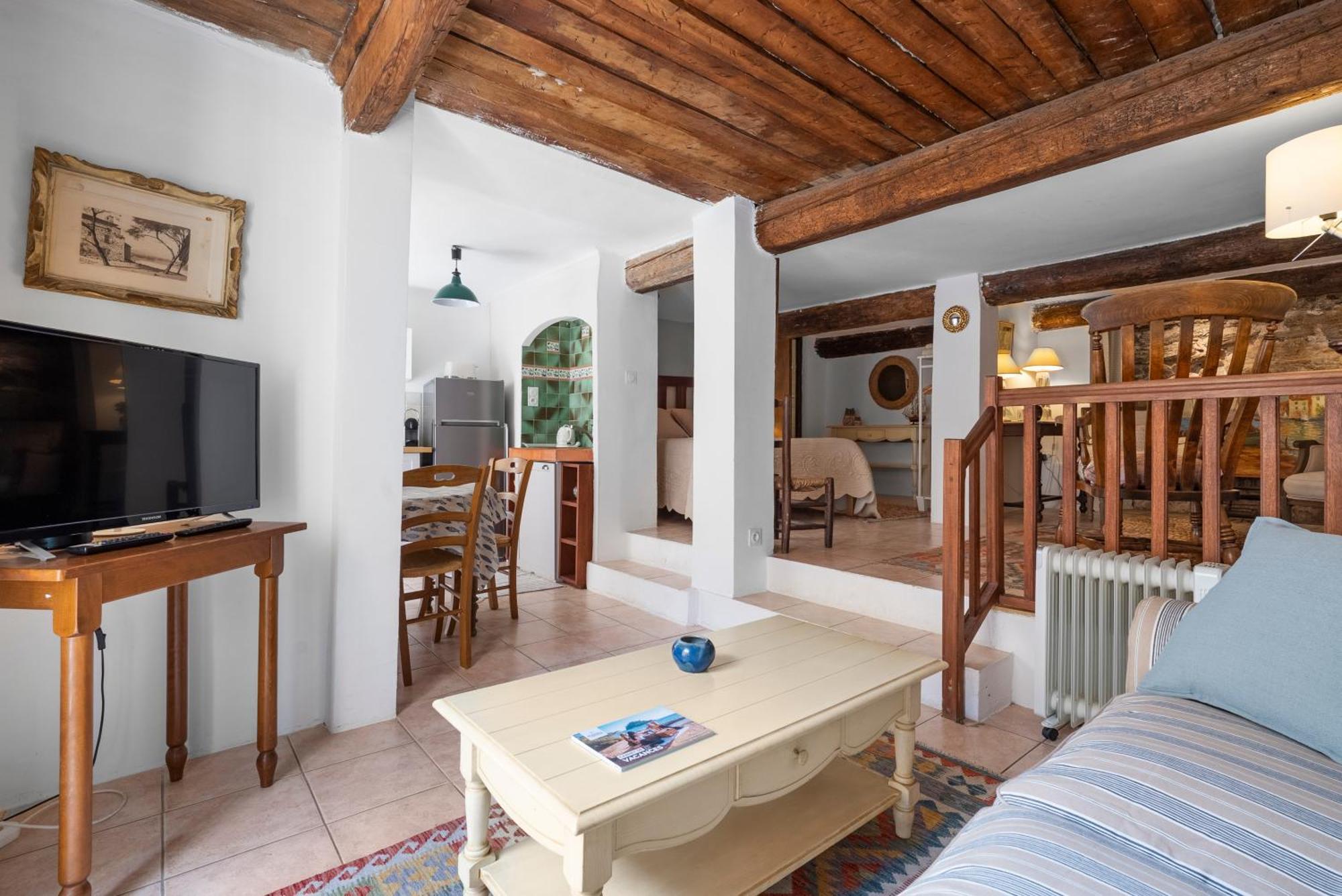 Апартаменти La Petite Provence Борм-ле-Мімоза Номер фото